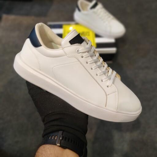 کتانی برشکا سفید